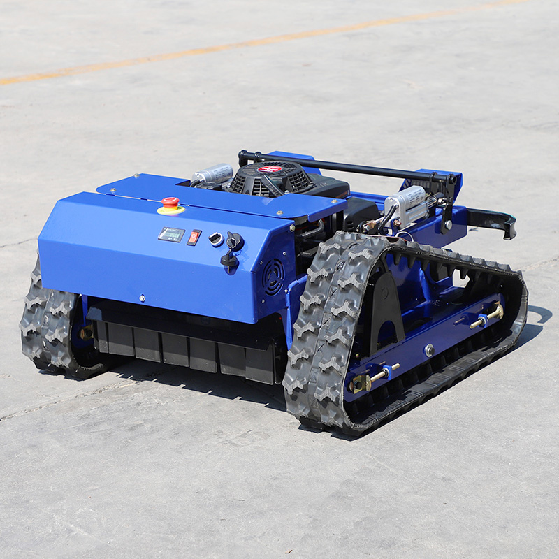 Ferngesteuerter Böschungsmäher