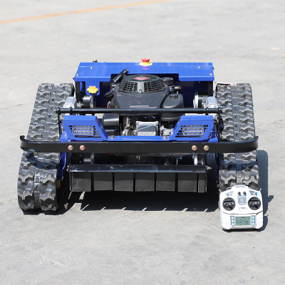 Ferngesteuerter Böschungsmäher