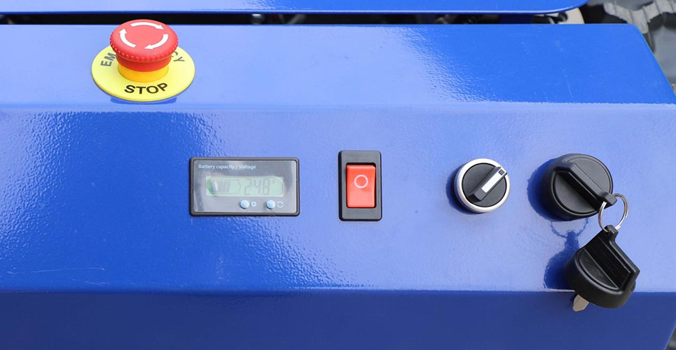 Ferngesteuerter Böschungsmäher Ferngesteuerter Böschungsmäher